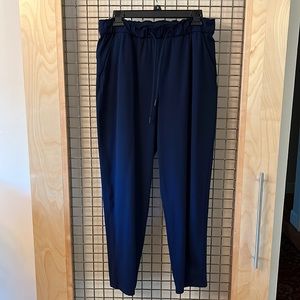 Lululemon Keep Moving Pant, Size 10